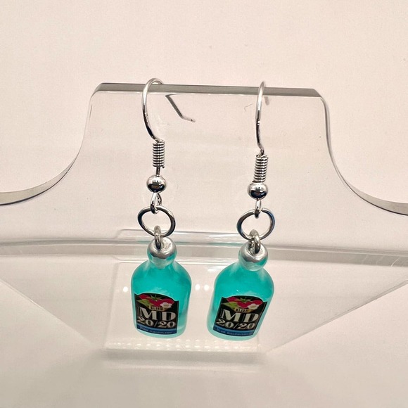 MD 20/20 Bottle Earrings - Alcohol Earrings - New Years Eve Party Earrings - Picture 2 of 10